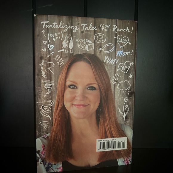 Pioneer woman frontier follies book and measuring spoons - Picture 2 of 3